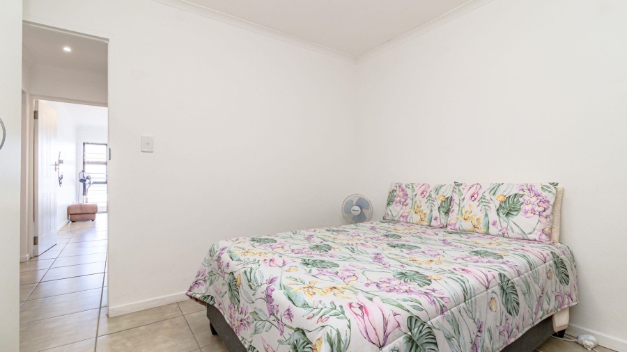 2 Bedroom Property for Sale in De Kelders Western Cape